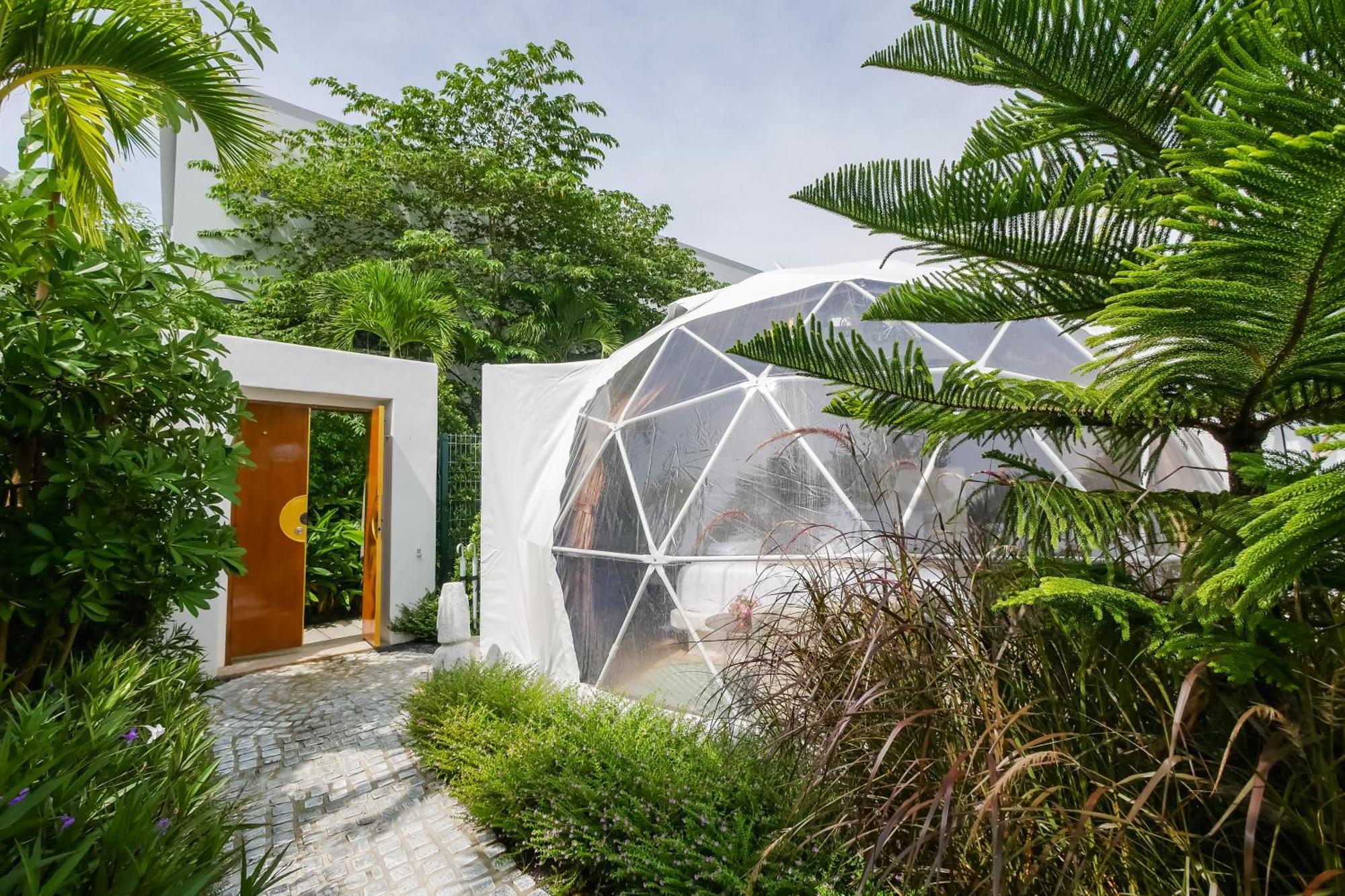 Le Resort And Villas Rawai Экстерьер фото The 10m dome