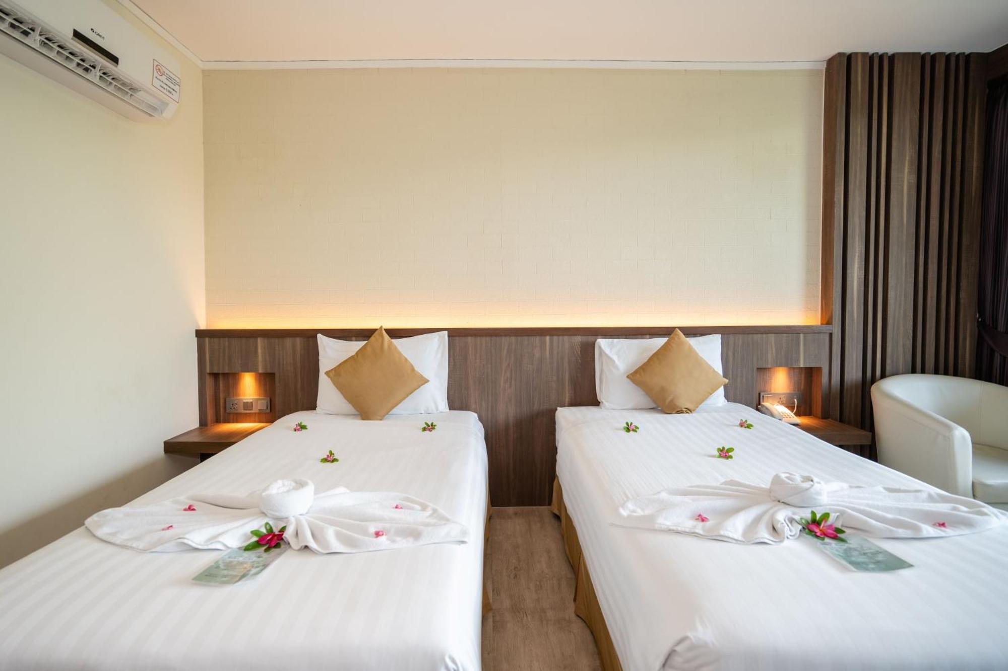 Le Resort And Villas Rawai Экстерьер фото Deluxe Room